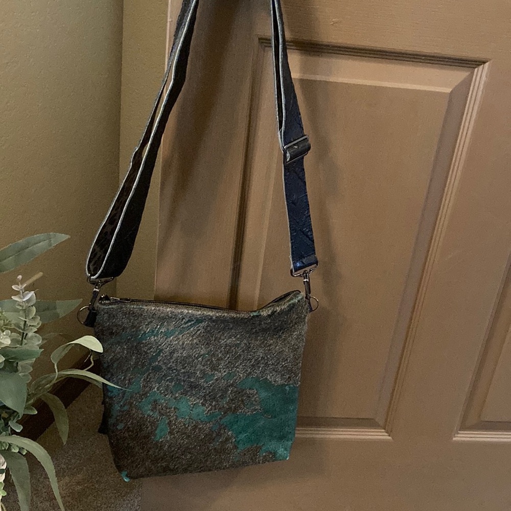Merrick’s Custom Leather Acid Wash HOH/Leather Crossbody Bag Like New!